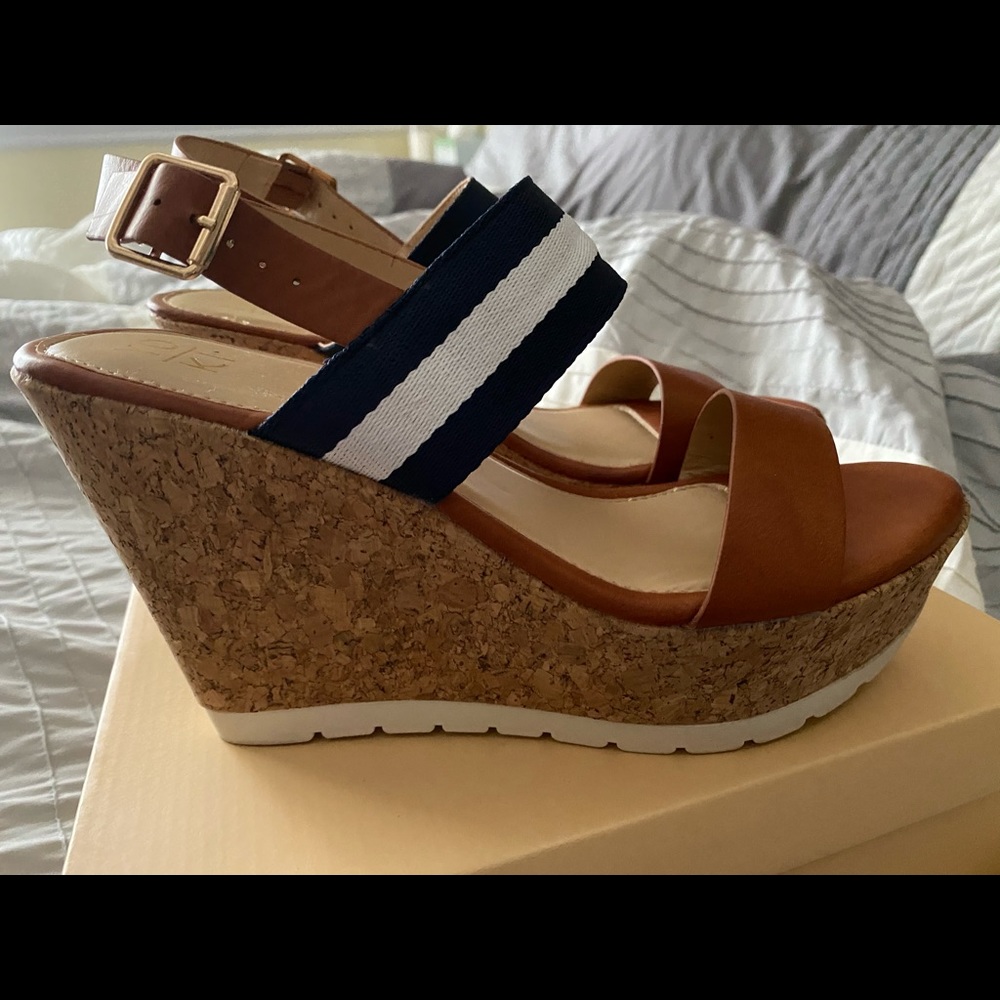 Wedge shoes YOKI